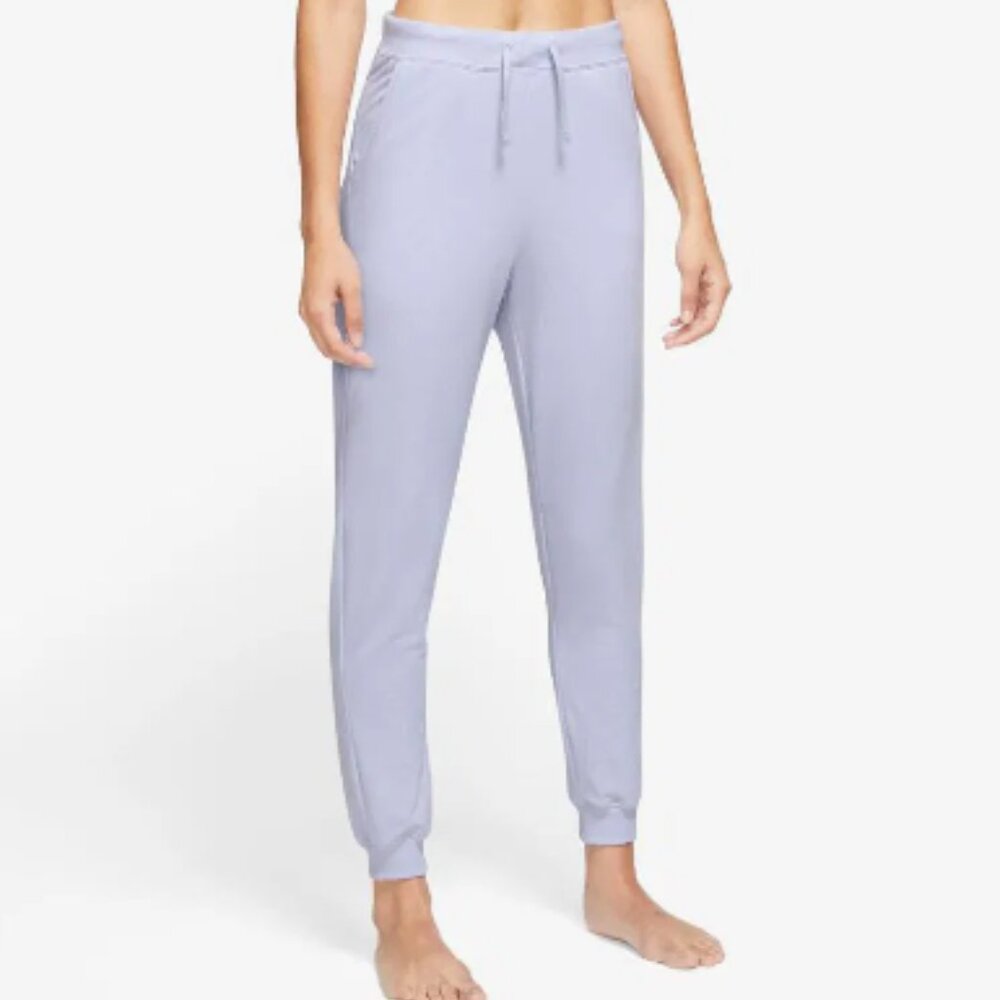 Nike Yoga Luxe Women's 7/8 Fleece Joggers (M) (NWT) (Color: Doll)